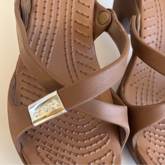 Crocs Cyprus Heels Slip On Casual Sandals Brown/Bronze Women's Size 9 - Picture 5 of 7